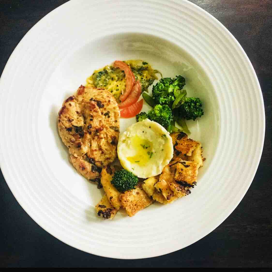 #FITTRMasterchef3 Zesty Chicken and Broccoli Bowl