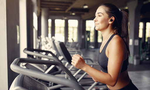 Should Women Train Differently Based on Their Menstrual Cycle? New RCT Has Answers