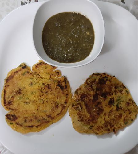 Punjabi Makki ki roti with Sarso saag
