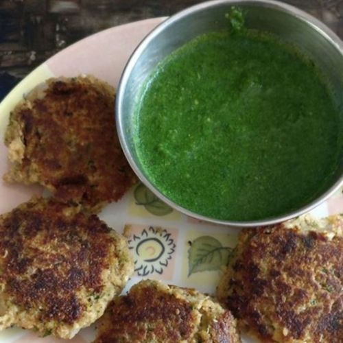 Soya Cutlets With Coriander Mint Chutney