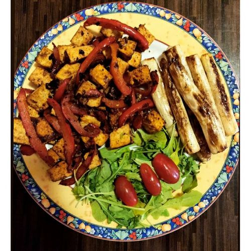 Stir fried tofu with grilled white asparagus