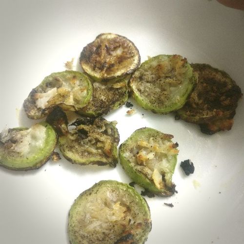 Grilled garlic lauki