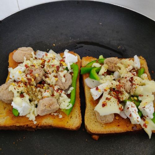 bread pizza