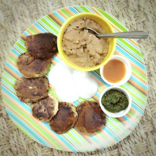 aloo tikki and soya halwa