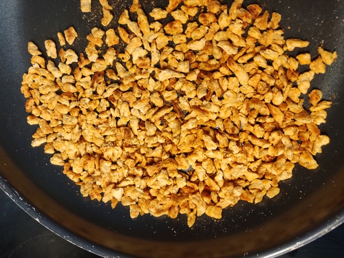 Crunchy soya granules