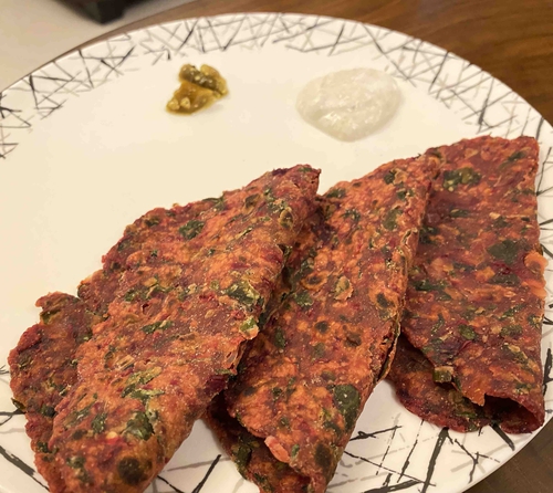 Methi-Beetroot paratha