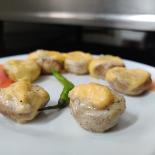 cheese lava stuffed mushroom