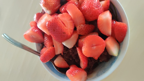 strawberry chocolate oats