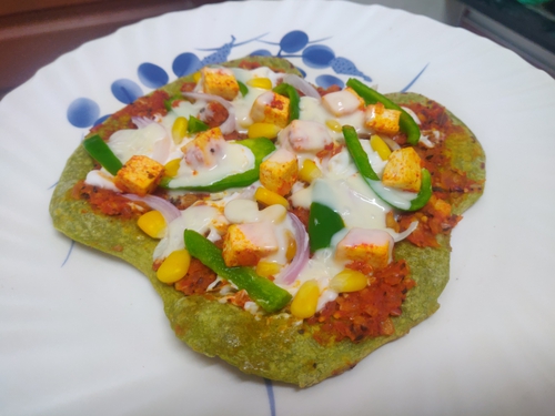 Palak Paneer Pizza