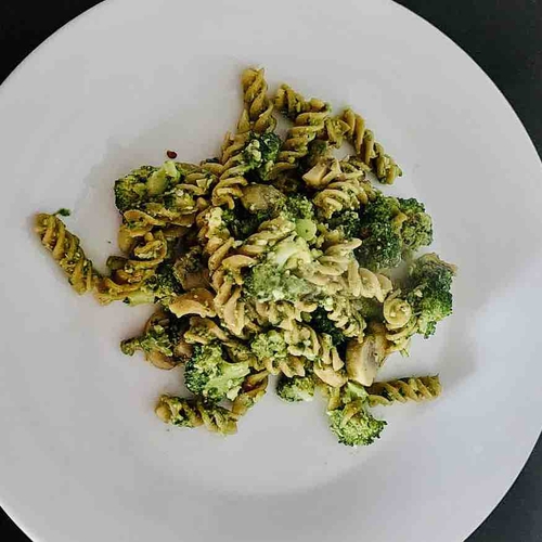 Easy Pesto Pasta