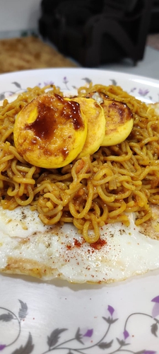 ENGLISH OMELETTE AATA NOODLES