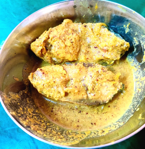 Steamed fish with mustard