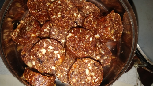 Dates and nuts barfi