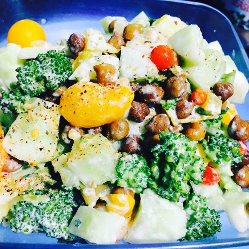 chickpeas and veggies salad with curd whey dressing