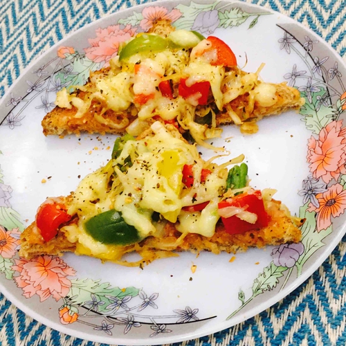 bread pizza triangles