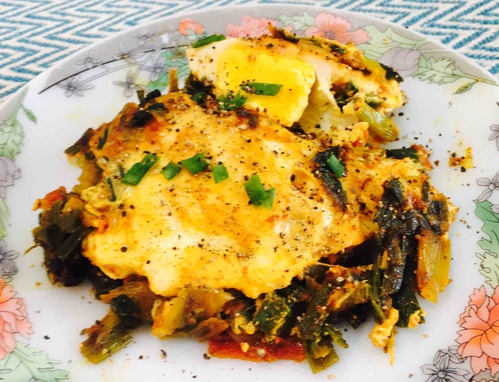 Egg and spring onion bhujne