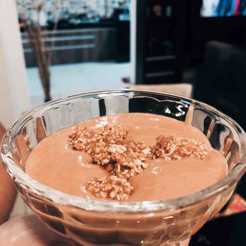 Protein chocolate mousse with protein balls