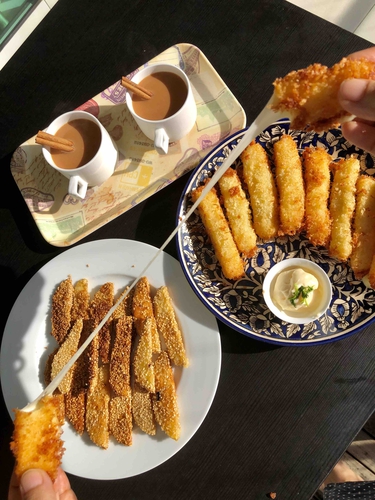 mozzarella cheese sticks