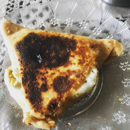 cheesy pizza pocket