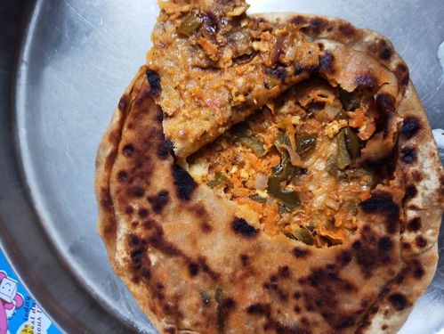 stuffed pizza paratha