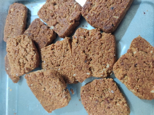 nut and date protein cookies