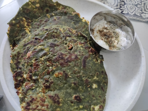 Palak Paneer Paratha