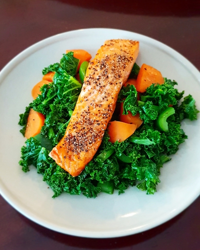 air fryer salmon with kale