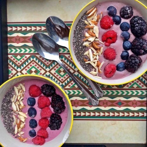 Berries Smoothie Bowl