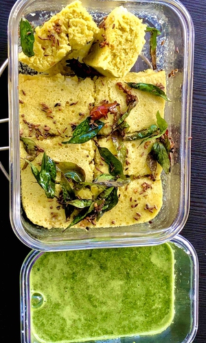 quick microwave 4 minutes dhokla( serves 1)