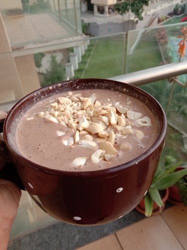 chocolate cashew shake