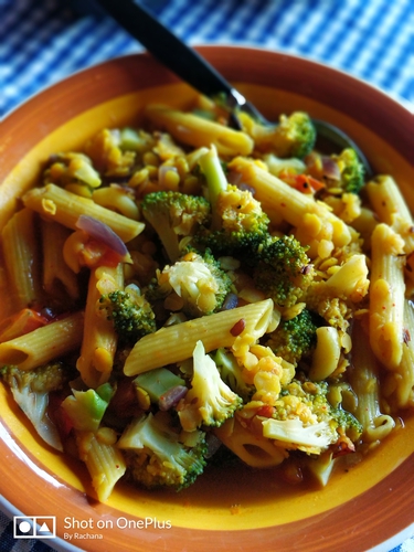 Broccoli and Lentils Pasta